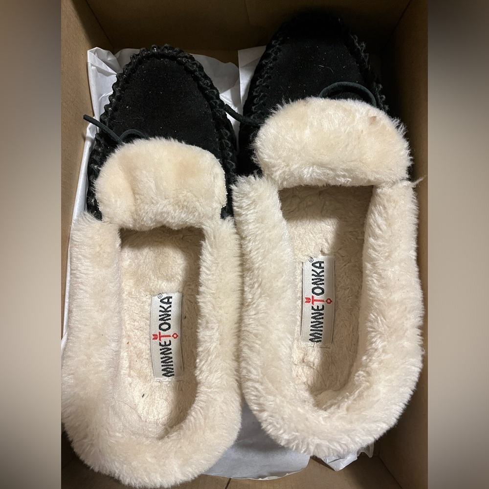 Moccasin slippers